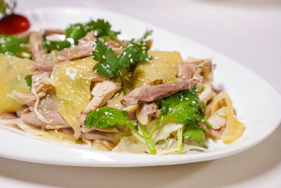 158元抢354元『金谷1号海鲜酒楼』粤菜4人套餐:海鲜锅1份 手撕鸡1份