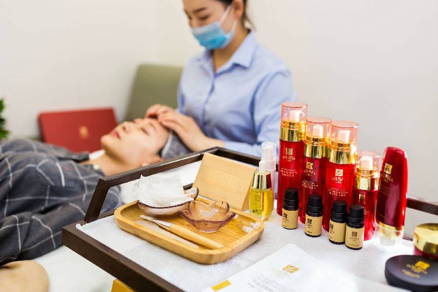 胸部乳腺疏通/肩颈理疗/面部补水spa/腹部