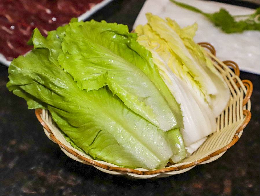 肉1份 肥牛肉1份 招牌牛肉丸双拼1份 白萝卜1份 嫩鸭血1份 嫩899_676