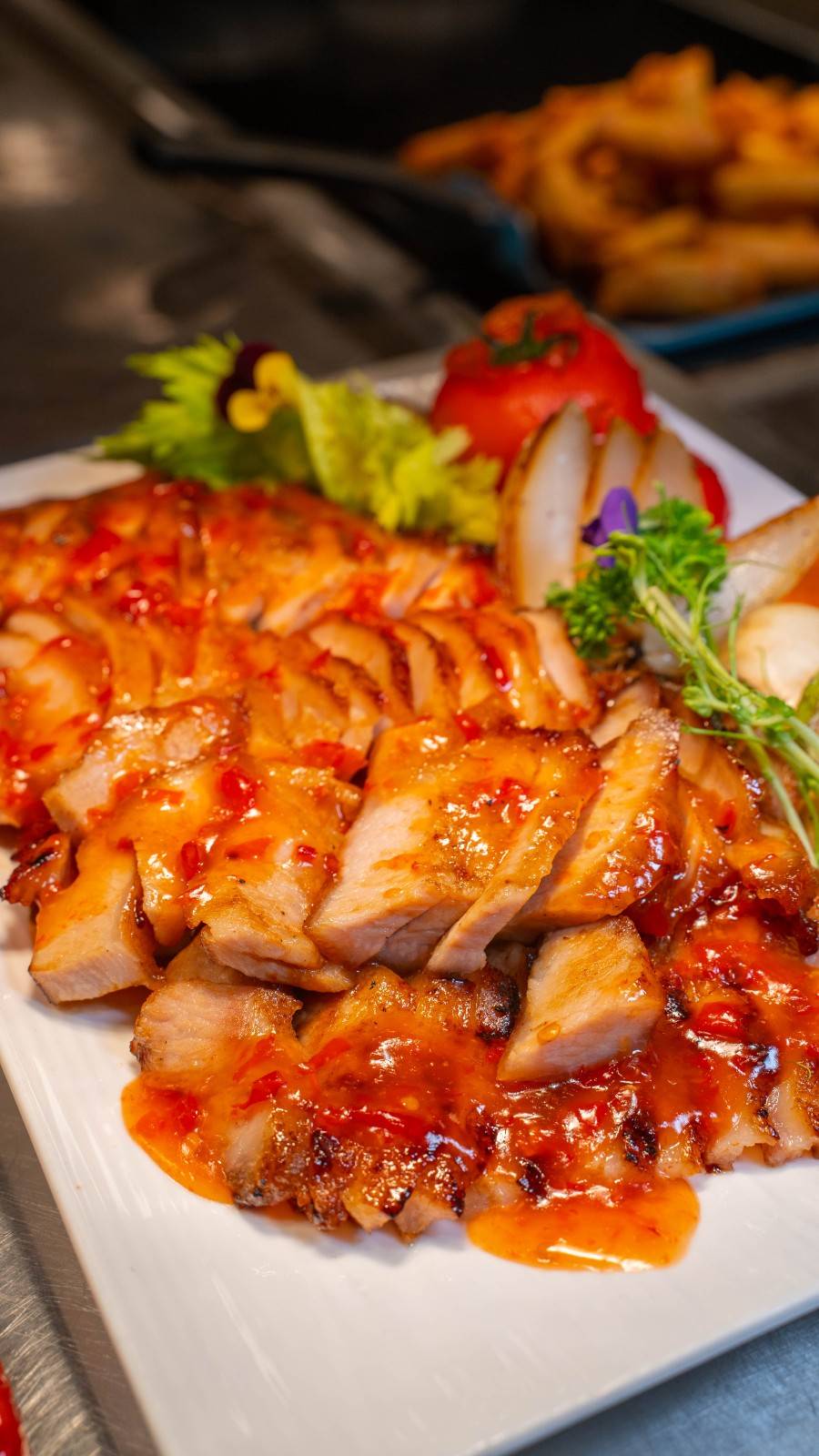 【福田竹子林·美食】年终钜惠，打卡20年老牌酒店高标自助餐！158元起抢『深圳东方银座酒店·棕榈园西餐厅』自助餐多套餐；晚餐派送大闸蟹、鹅肝慕斯！超多款高级海鲜、刺身畅吃！样式丰富秒回本，各种菜系不踩雷！