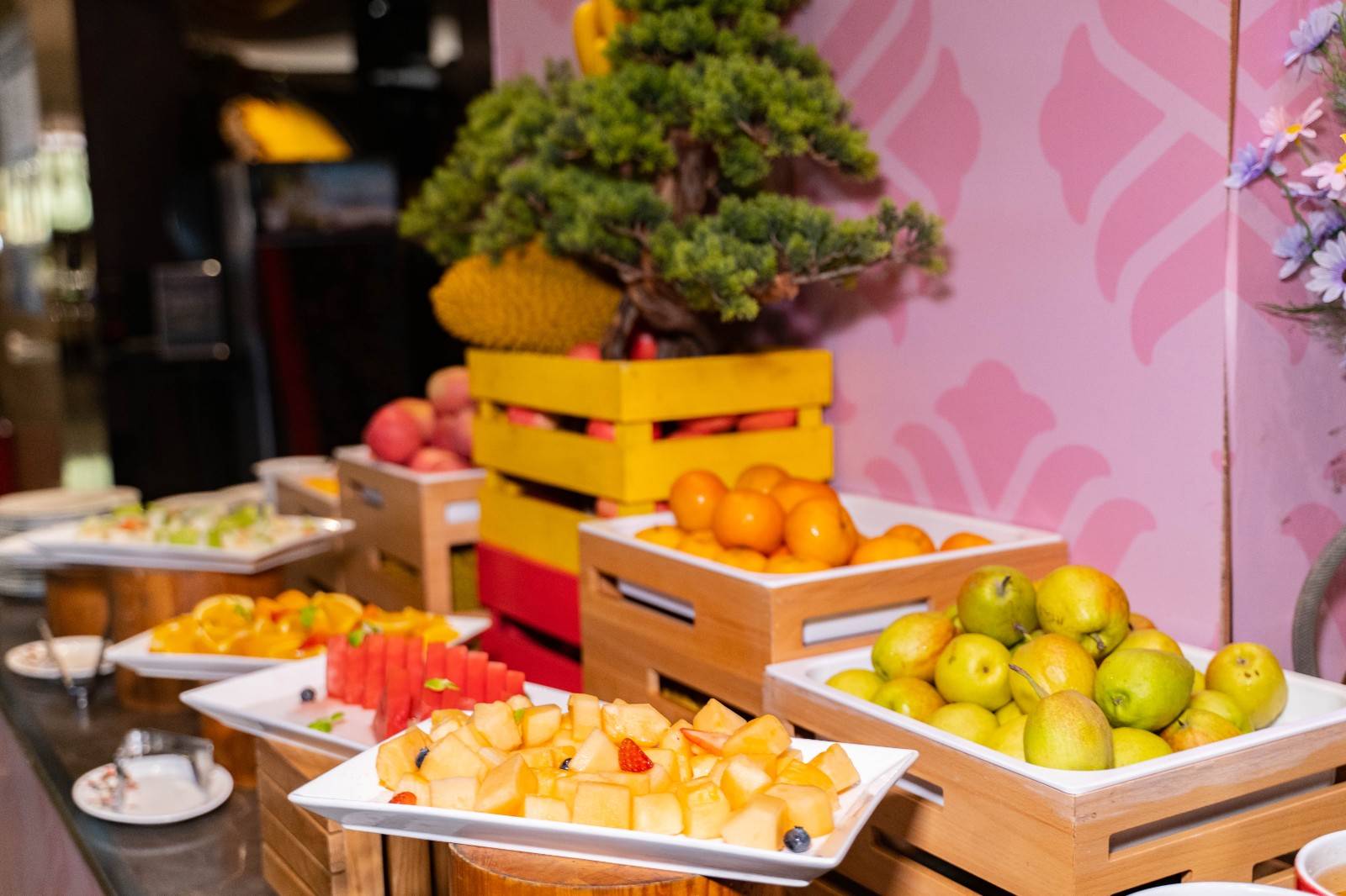 99元起抢『温德姆至尊酒店61趣味61海鲜自助餐厅』单人