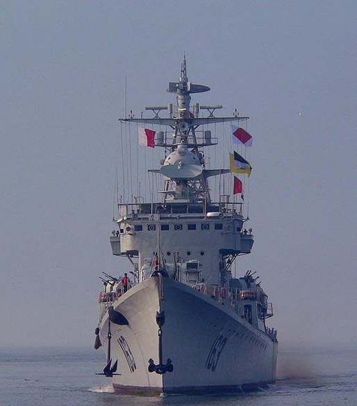 1979年12月22日,南昌舰下水. 1982年11月15日,南昌舰服役于南海舰队.