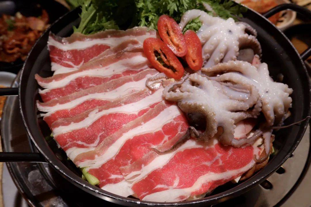 舌尖上的饕餮盛宴,给你日鱼肥牛锅图章鱼肥牛火锅章鱼肥牛烧