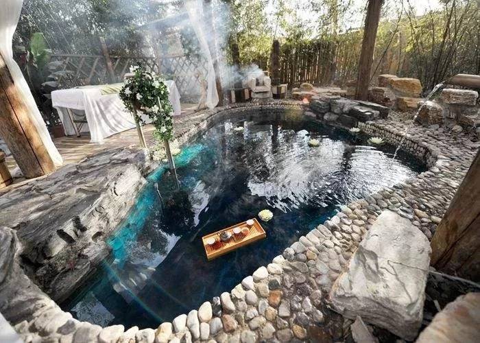 静之湖汤泉