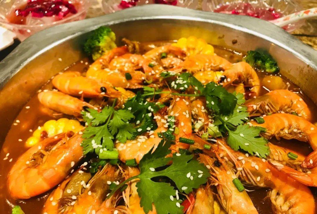 广州时尚天河满满肉欲火爆朋友圈的肉煲低价来袭啦仅99元抢门市价306