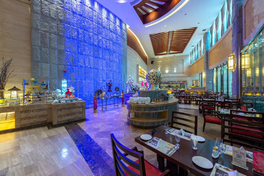 118元抢5星清远国际酒店#圣保罗西餐厅全新主题环球海鲜美食自助晚餐