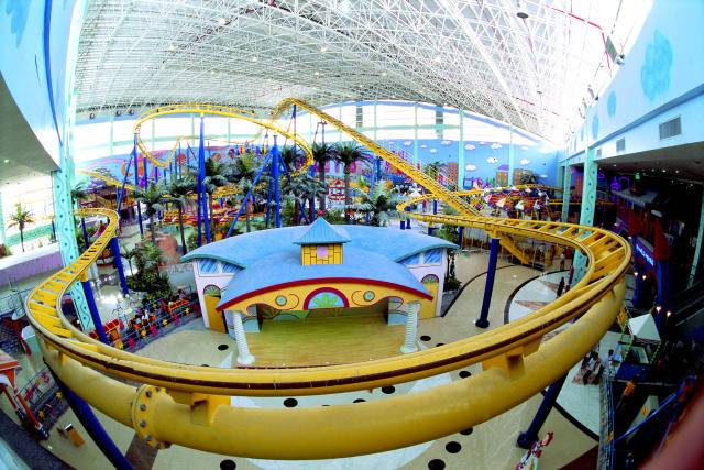 【东莞】59元一大一小抢华南欢笑天地 麦鲁小城动物园 镜子迷宫 机动