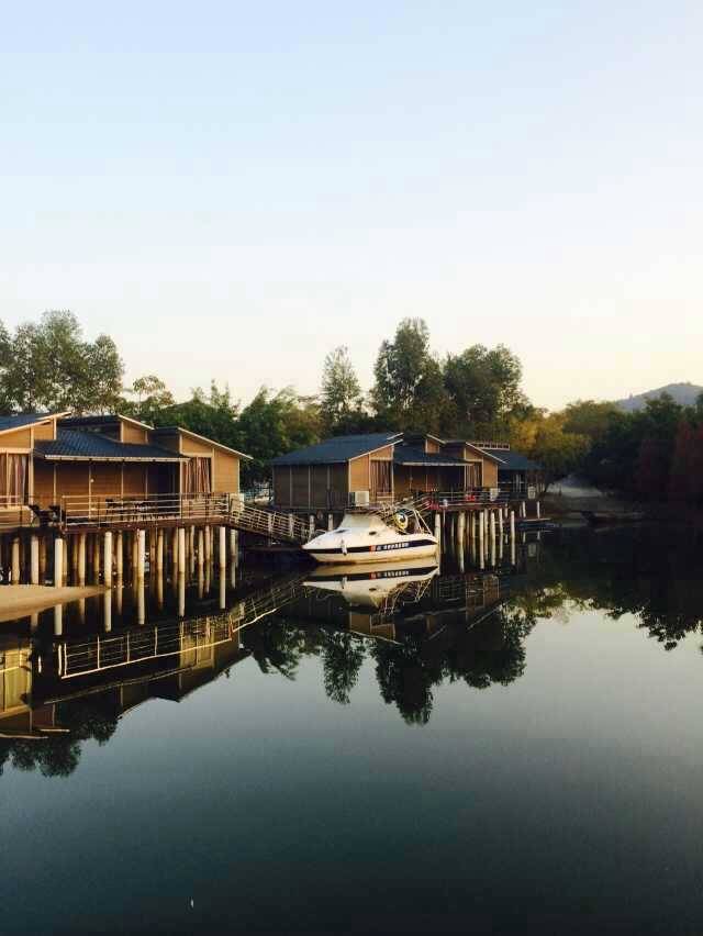 英德大樟沙滩度假村 温馨船屋客房 双床 温泉