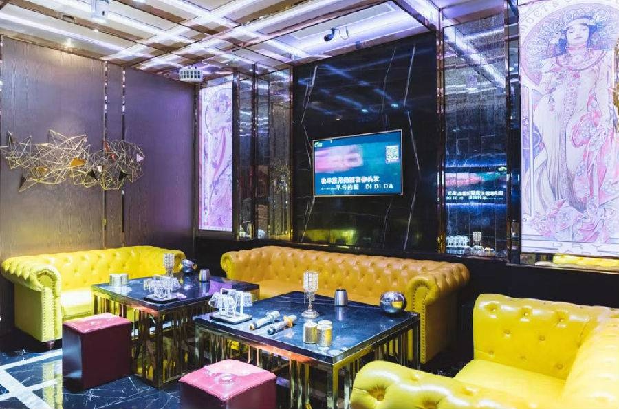 量贩式ktv包房话筒架大家乐ktv内部照片青岛大家乐ktv里面照片网红墙