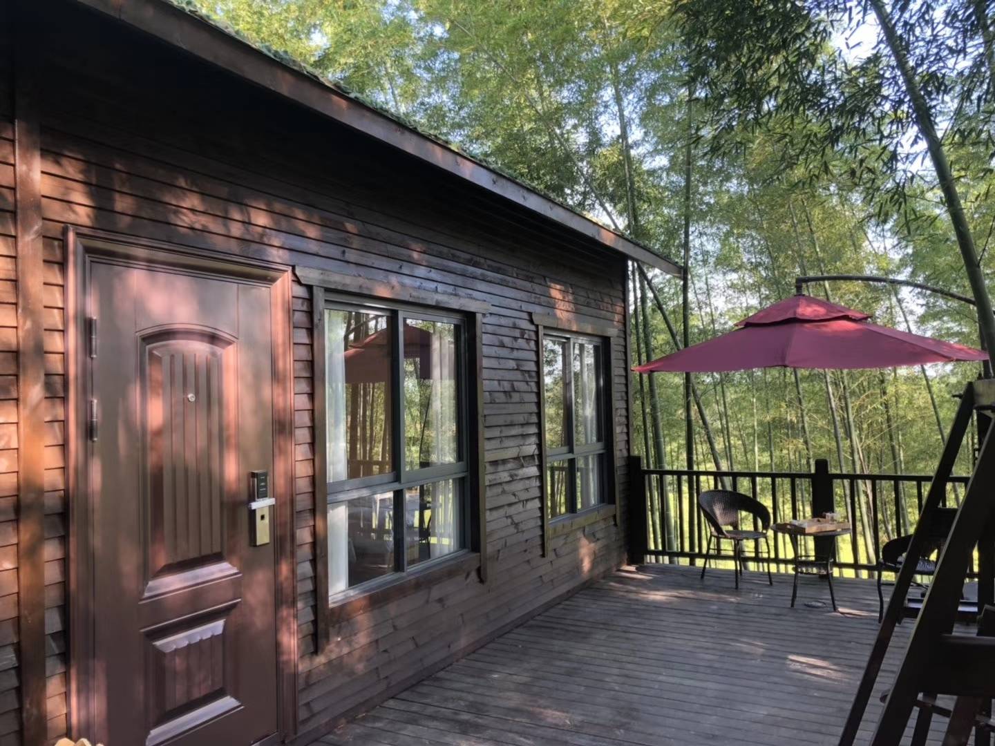 宣城隐居竹海199元抢竹林木屋双床房住宿套餐享受清幽的竹林度假时光