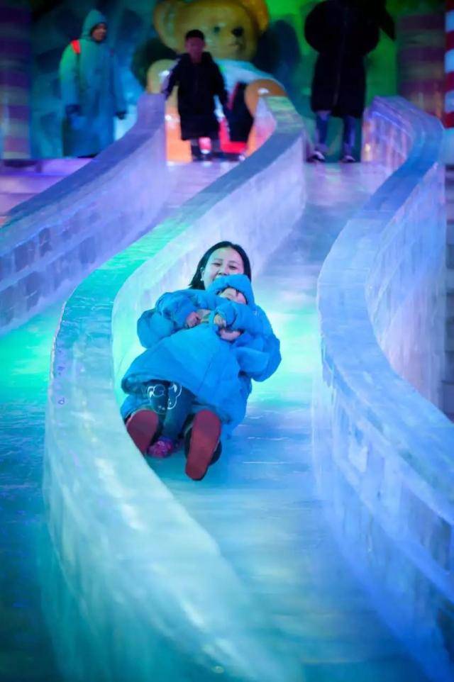 这里是北国的冬天 南方家庭的梦境~ 奇妙冰雪小镇和你一起领略浪漫