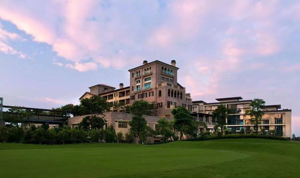 花都六一专场￥699送自助晚餐花都九龙湖国王酒店走进森林住城堡一秒