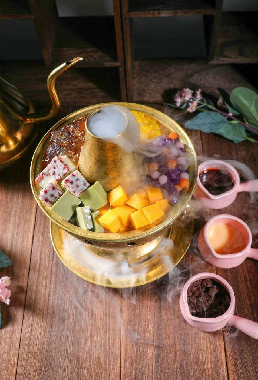 【环球港】粤掌门甜品小火锅:底料仙草,西米,芋头,紫薯,爆珠,红豆